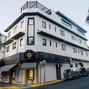 The Looking Glass *** San Juan